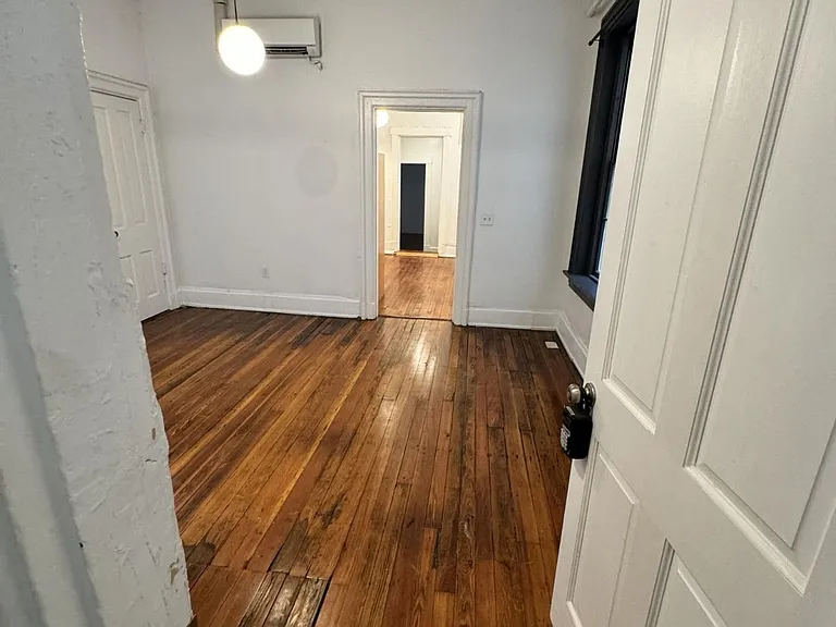 1733 Elm St #2C — Photo 6
