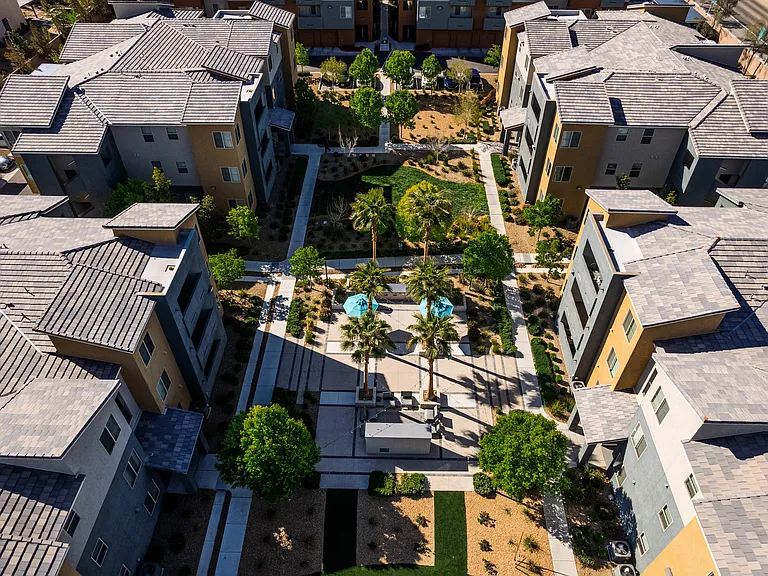 SOLANA APARTMENT HOMES — Photo 28
