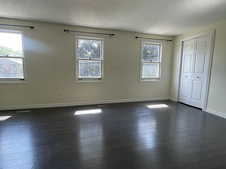24 Rembrandt Dr — Photo 21