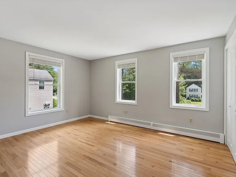10 Rose Terrace Cir — Photo 12