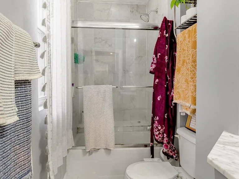 1341 Lombard St #2 — Photo 18