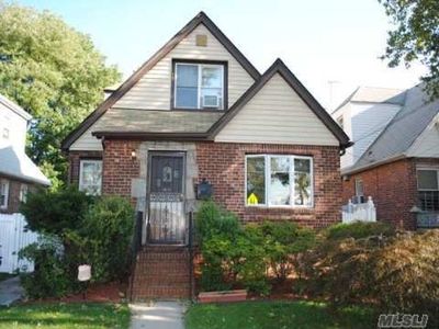 20508 32nd Ave, Bayside, NY, 11361