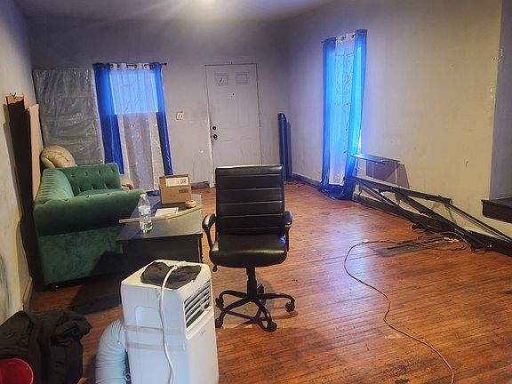 2nd image of 3826 E Michigan St