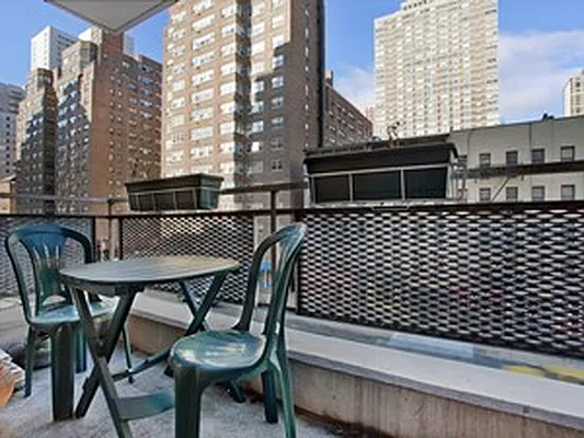 Sold by Corcoran | media 47