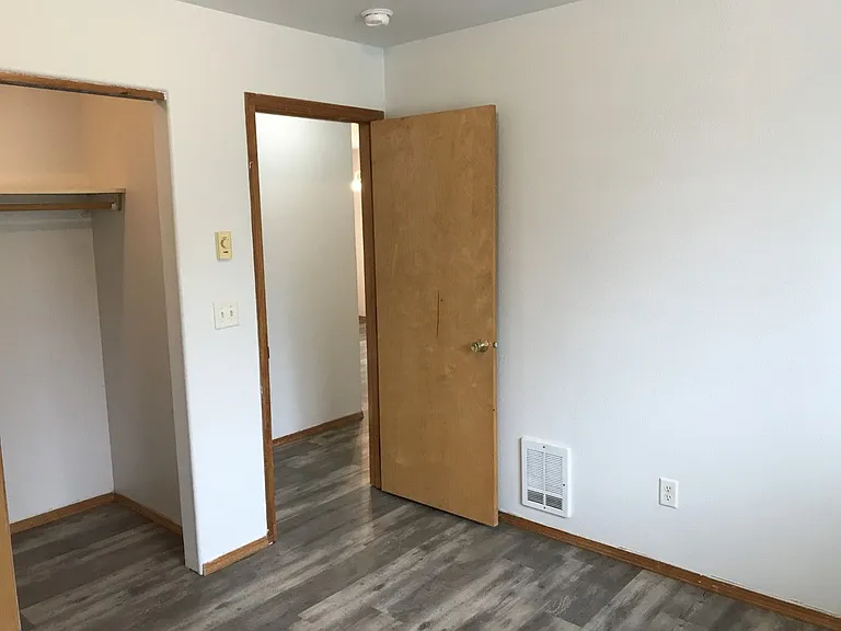 667 Sunset Ave NE #1 — Photo 6