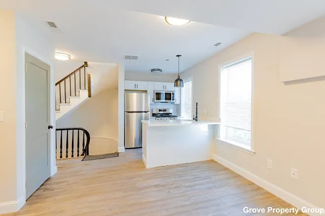 399 W 4th St #2 — Photo 5
