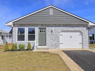 10 Elsinore St, Toms River, NJ 08757