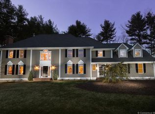 52 Meadow Rdg, Avon, CT 06001