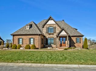 916 Castaway Ln, Lenoir City, TN 37772
