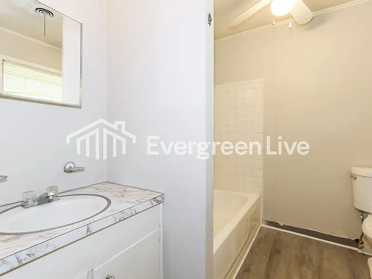 1840 Derby Dr — Photo 9