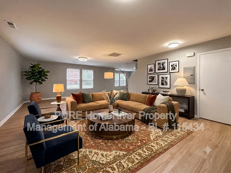 3 bed, 2.5 bath, 2166 sqft, $1,695 — Photo 2