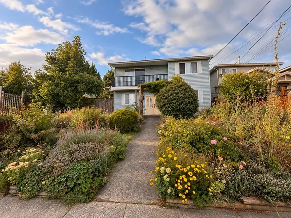 6551 Halifax St, Burnaby, BC V5B 2P9