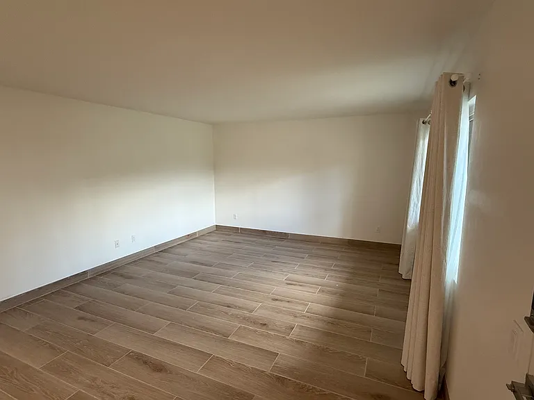 1900 S Palm Canyon Dr #3 — Photo 2