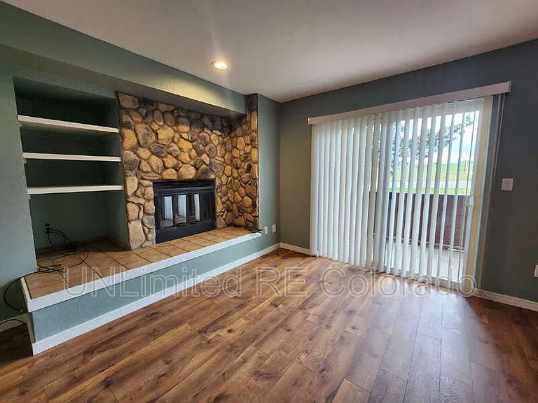 731 Julian Cir — Photo 7