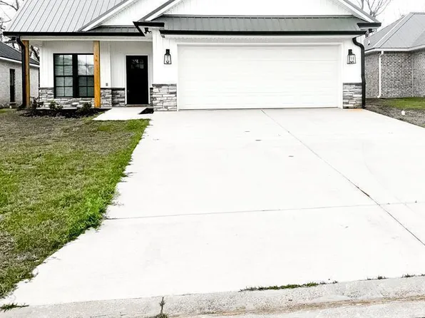 114 Mamie Cir, Picayune, MS 39466