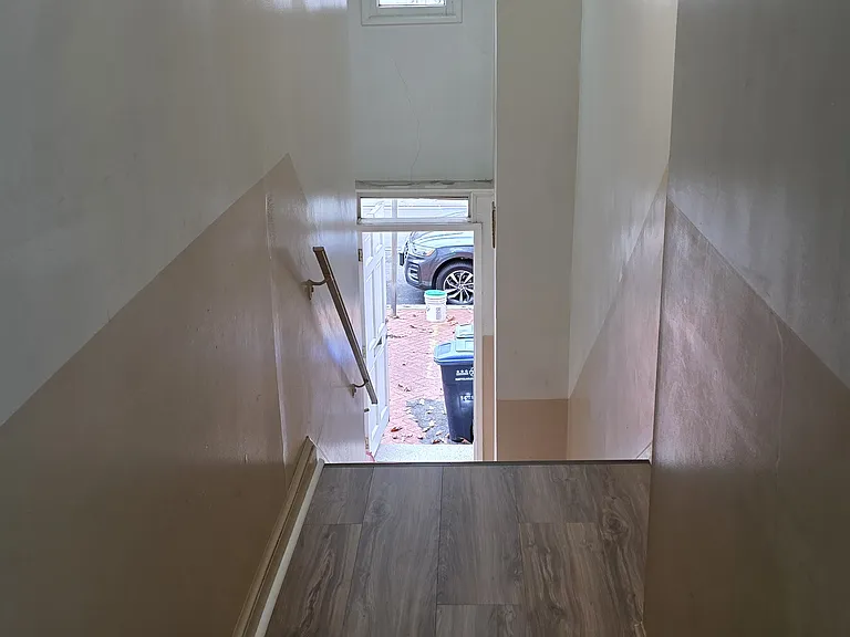 5 4th St NE #1 — Photo 9