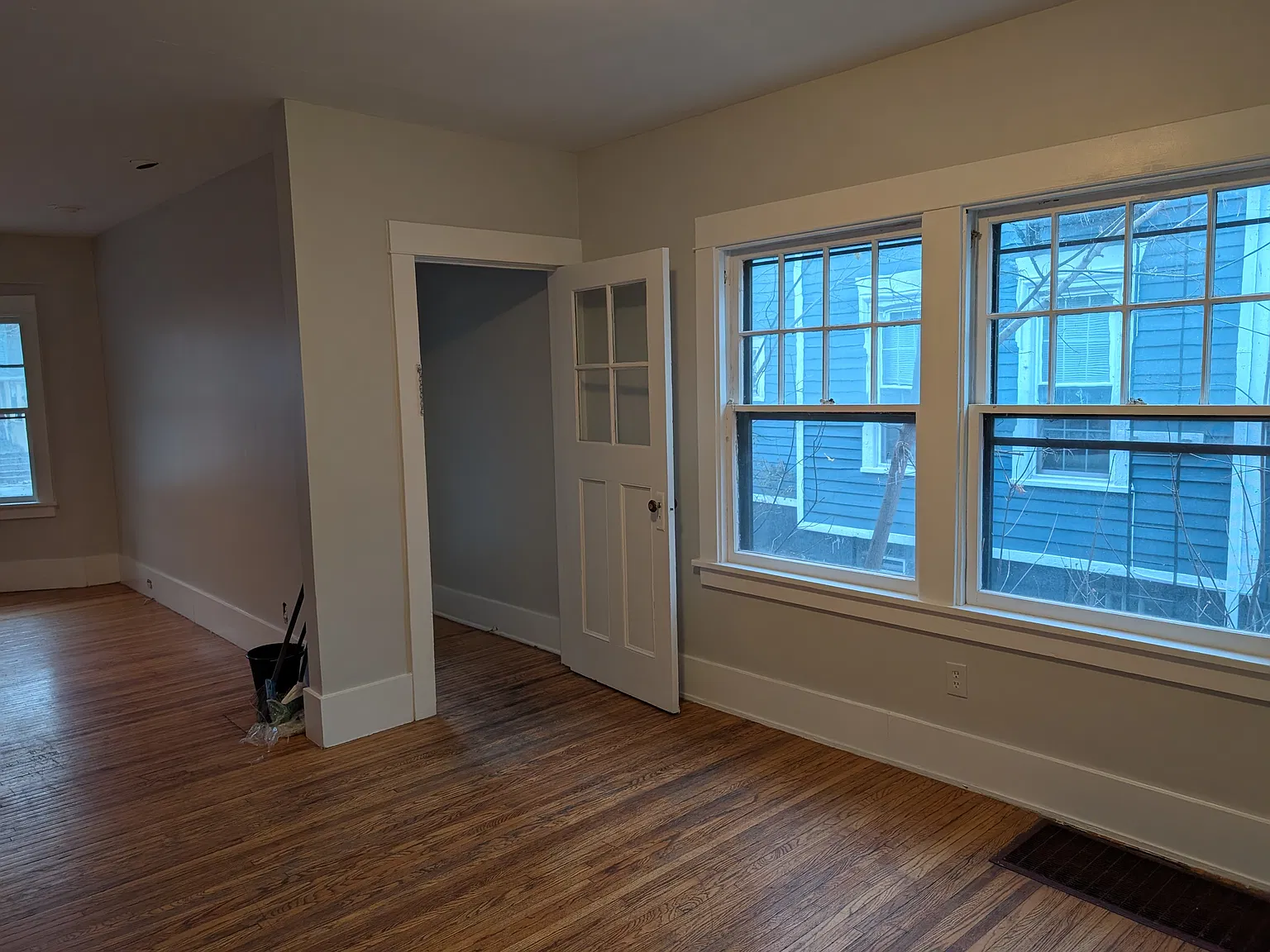 4 bed, 2500 sqft, $2,000 — Photo 3