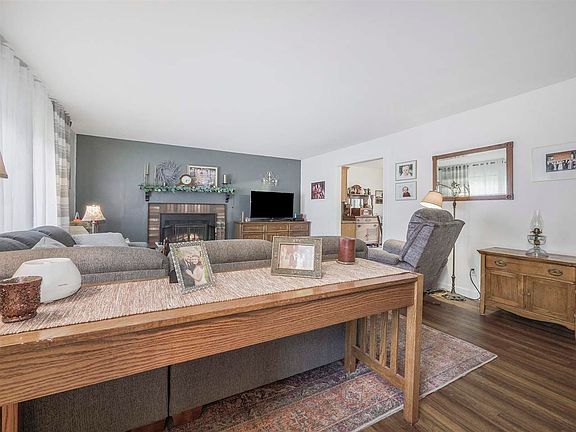 5th image of 11551 Bradley Dr