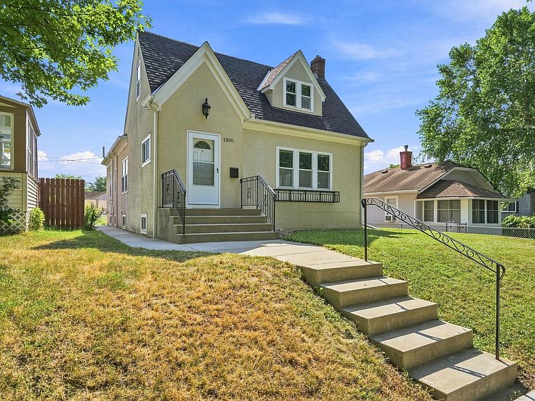 Listing photo 3