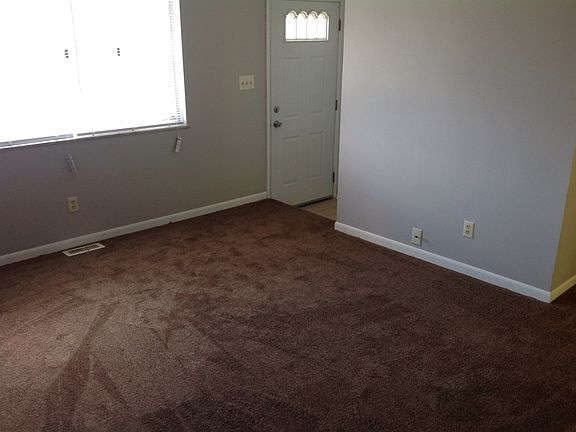 4th image of 4390 Valence Dr