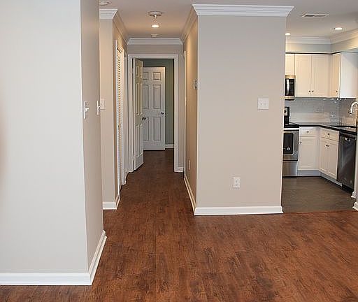 5th image of 2751 Pennsylvania Ave #B205