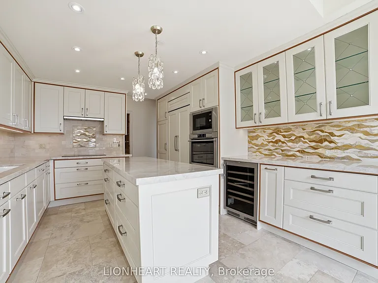 3500 Lakeshore Rd W #328C — Photo 24