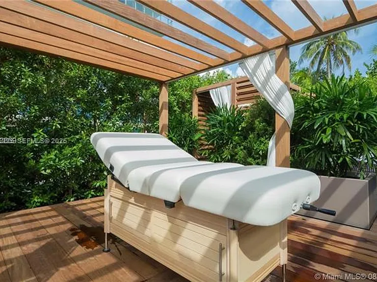 350 Ocean Dr #304N — Photo 44