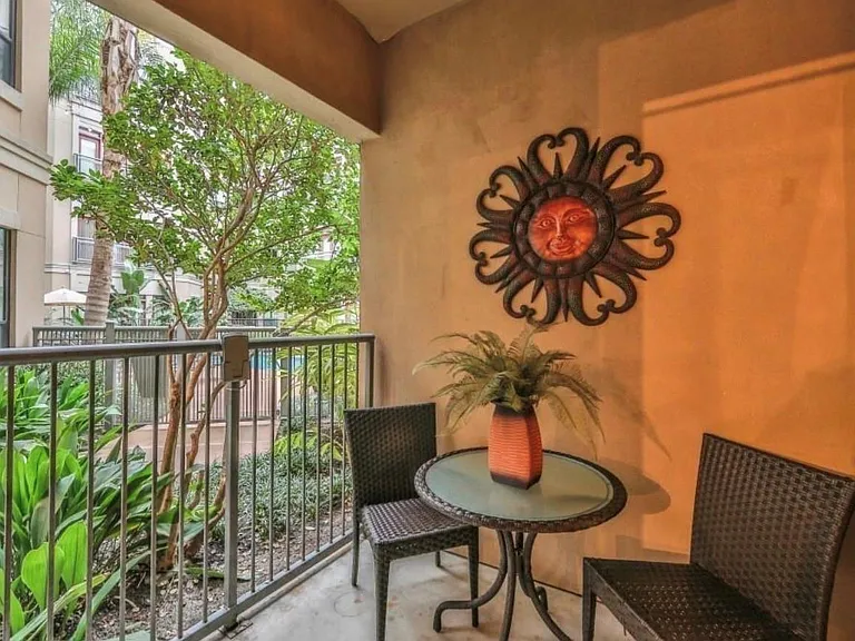 1901 Post Oak Blvd #1406 — Photo 15