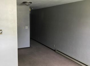 100 Cougar Ln #B, East Peoria, IL 61611