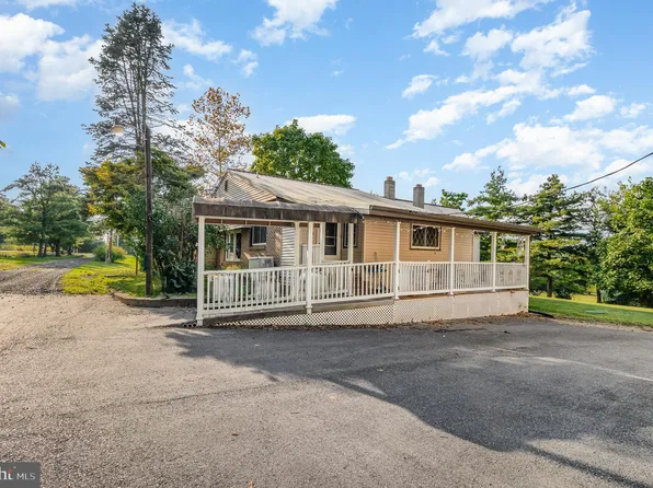 38 N Grantham Rd, Dillsburg, PA 17019