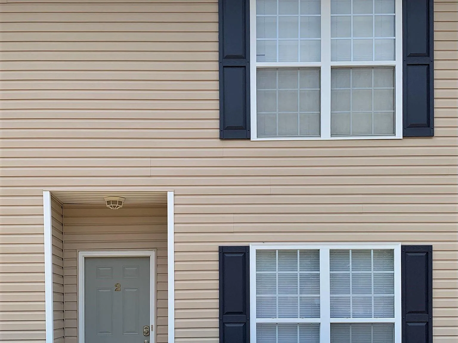 423 N Donahue Dr — Photo 3