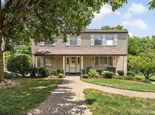 476 Lisa Dr, West Mifflin, PA 15122