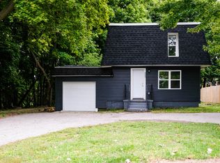 6088 Marsh Rd, Haslett, MI 48840