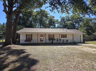 826 Old Newton Rd, Daleville, AL 36322