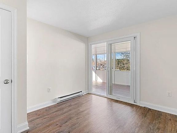 3rd image of 299 Asbury St #1