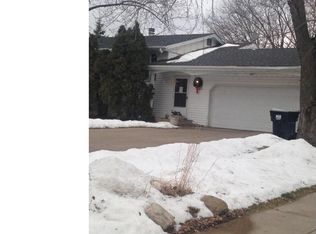 10624 Direct River Dr NW, Coon Rapids, MN 55433