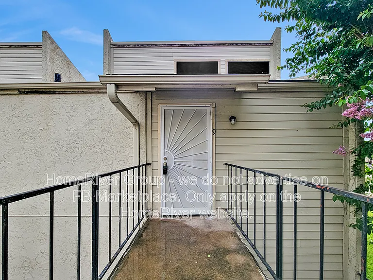10075 Westpark Dr #9 — Photo 3