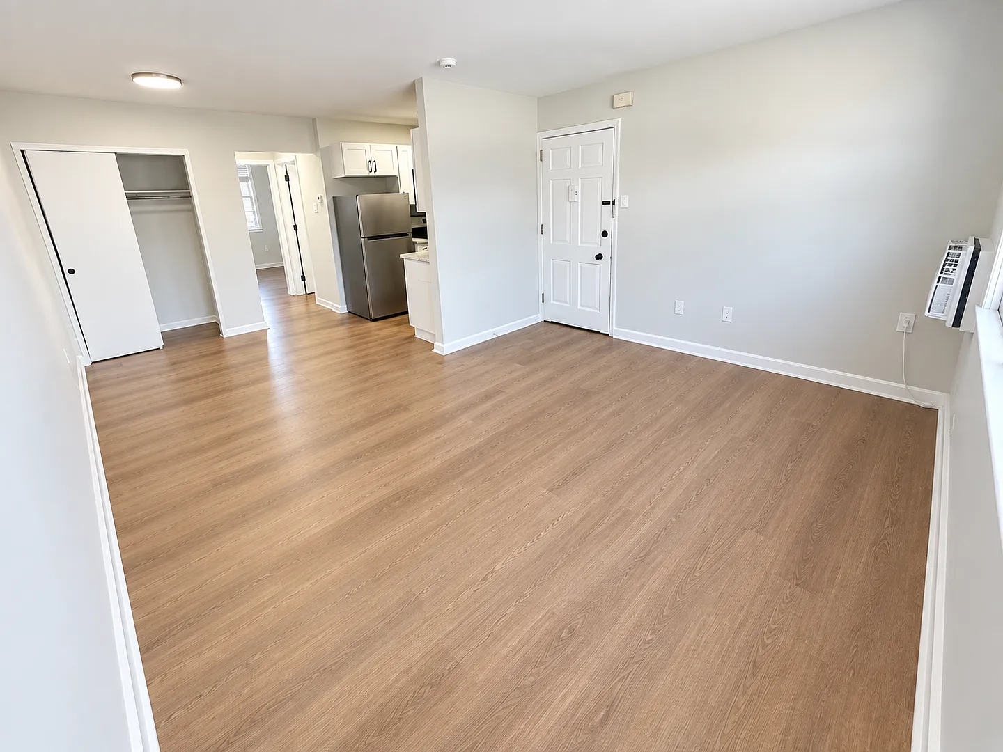 East Browning Apts — Photo 3