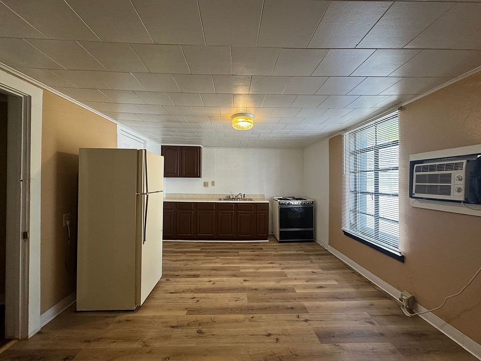 1st image of 310 S Graham Ave #3