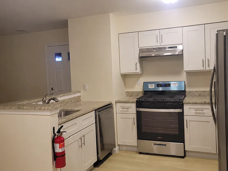 27 Lear Ct — Photo 35