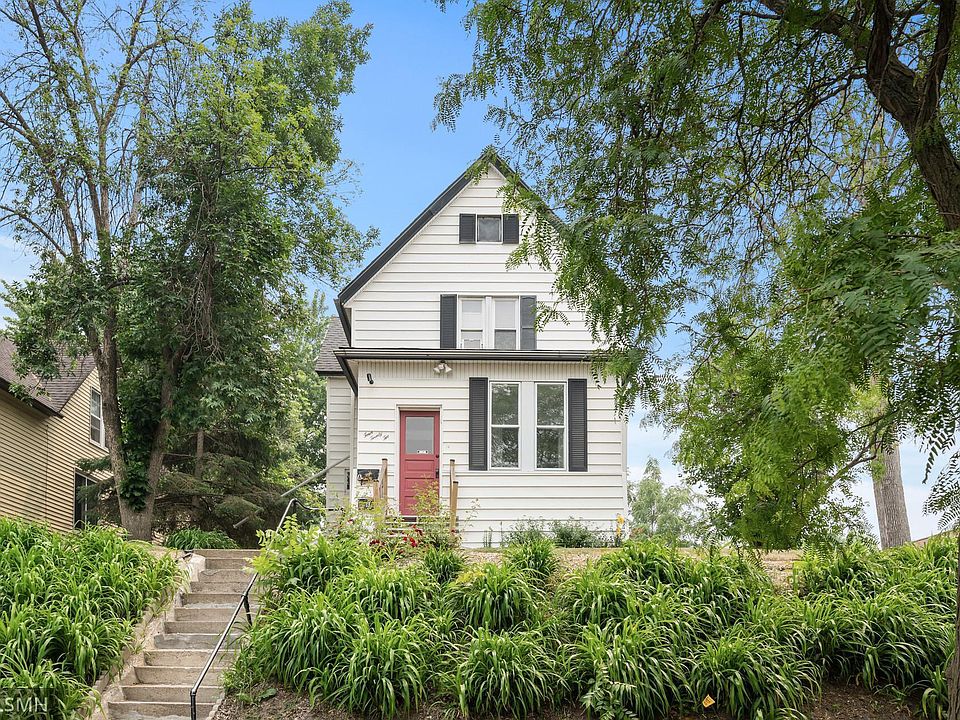 1st image of 422 Lawson Ave W