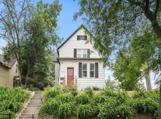422 Lawson Ave W, Saint Paul, MN 55117