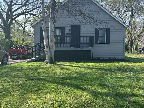 28 Cahokia St, Cahokia, IL 62206