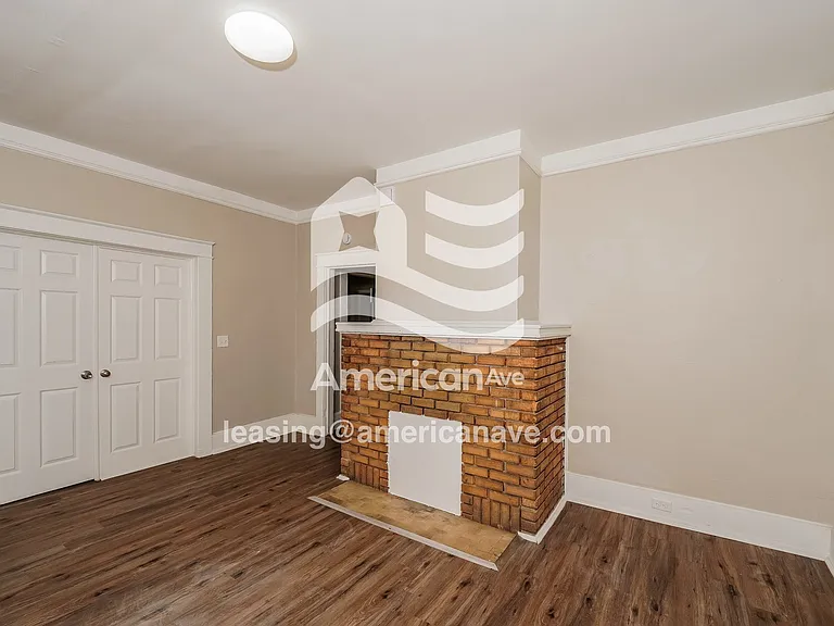 649125_003_wm_-_living_room_13327863.jpg
