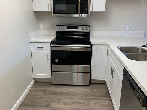 2nd image of 1219 Persimmon Ave #21