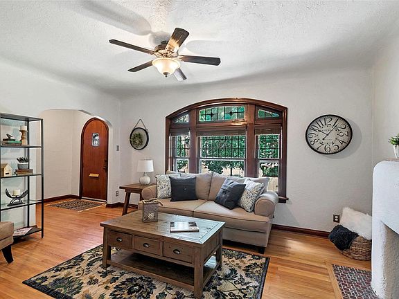 5th image of 5482 Loughborough Ave