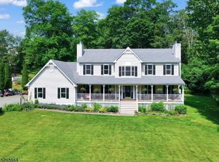 31 Charissa Ct, Hewitt, NJ 07421