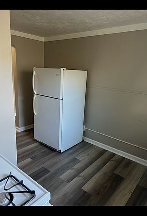 2nd image of 857 McClain Rd #4