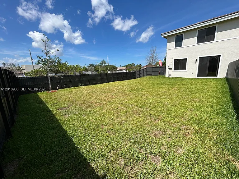 19440 SW 125th Ave #0 — Photo 24