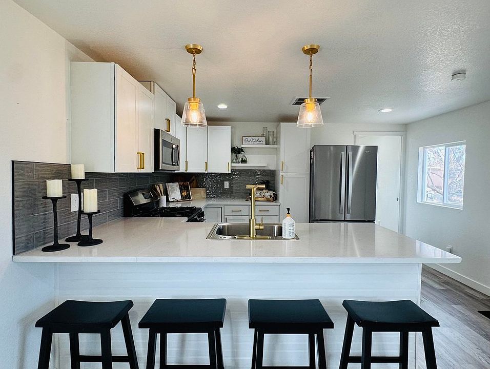1st image of 420 E 57th St #283